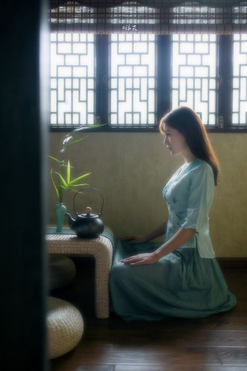 米兰体育官网-朱婷带伤完成比赛女排世界杯，朱婷横空出世影响女排